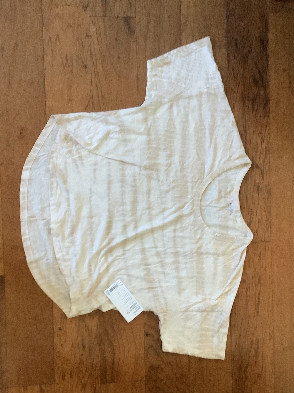 NWT- Athleta Daily Commute Tee-medium